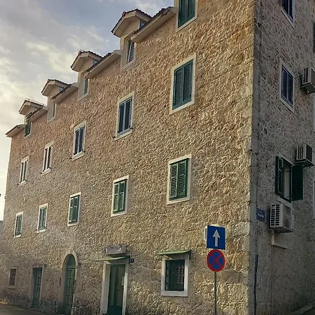 Апартаменты Charming Apartment Near Krka National Park Дрниш