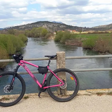 Apartman Stone & Story Apartment - Near Krka National Park