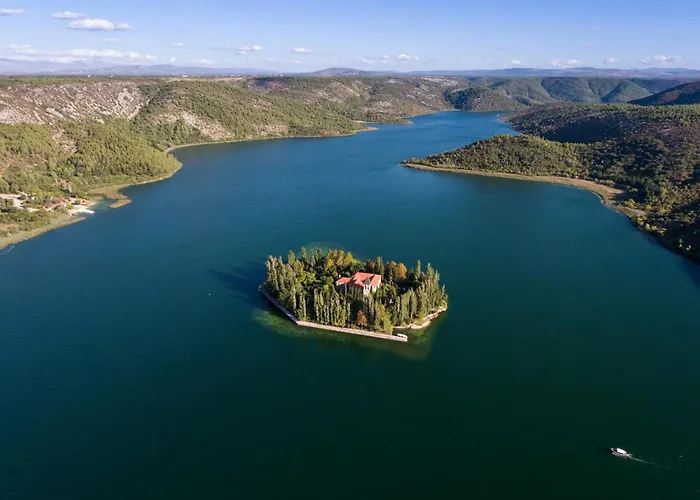 Apartman Stone & Story Apartment - Near Krka National Park *