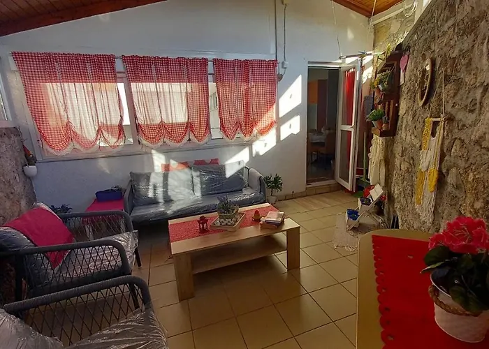 Apartman Stone & Story Apartment - Near Krka National Park *