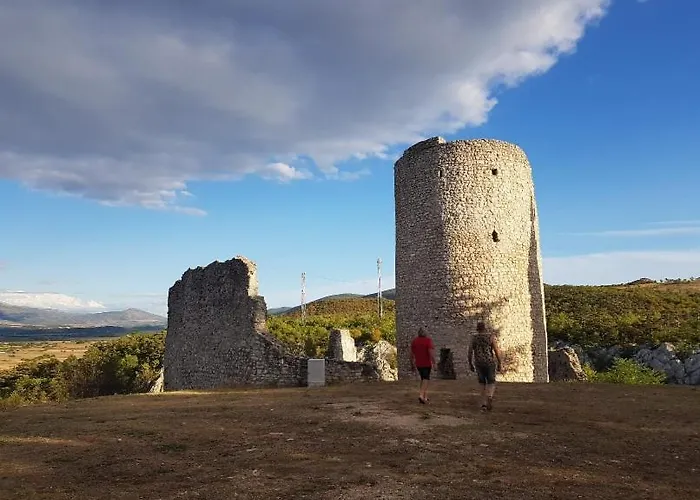 Stone & Story Apartment - Near Krka National Park Apartman