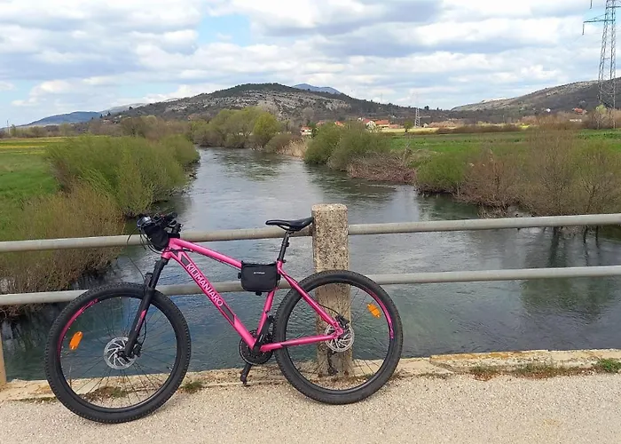 Appartement Stone & Story Apartment - Near Krka National Park